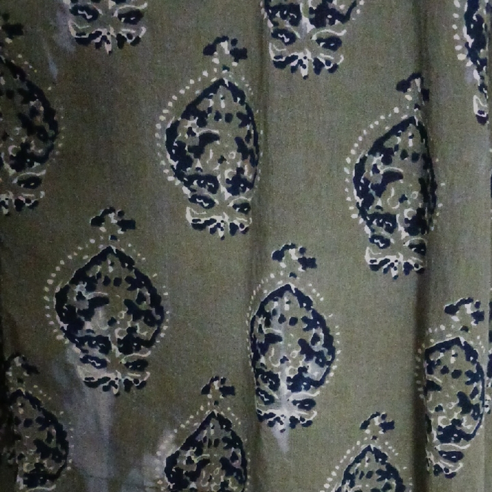 Elegant Olive Patterned Women's Button Down Shirt - Picture 3 of 3